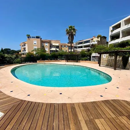 Superbe Appartement Avec Grande Terrasse Carqueiranne Exterior photo